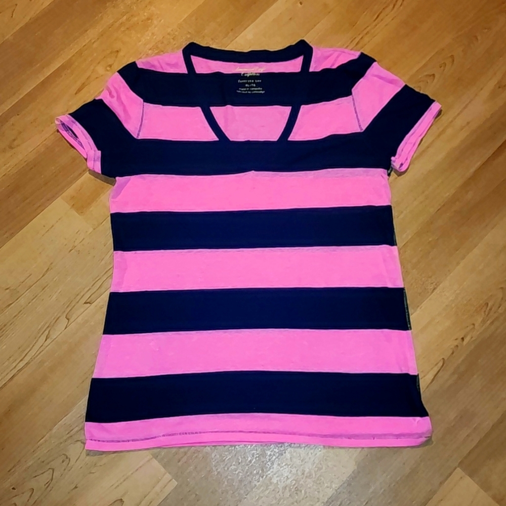 American Eagle Outfitters T Shirt.